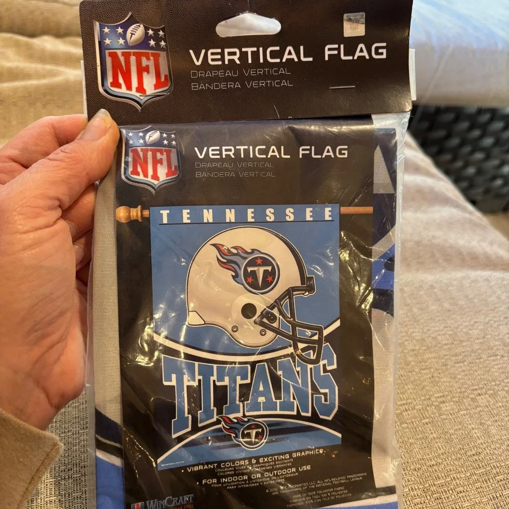 WinCraft NFL Tennessee Titans Vertical Banner Flag New Outdoor Indoor 100 Poly‎